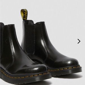 Doctor Martens 2976 Women’s Arcadia Leather Chelsea Boot (Color: Silver Arcadia)